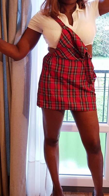 Photo ads/2358000/2358571/a2358571.jpg : BLACKETTE LEA SENSUALITE OU DOMINATION 15MIN70ROSE