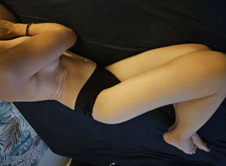 Photo ads/2358000/2358791/a2358791.jpg : couple cherche homme pour trio