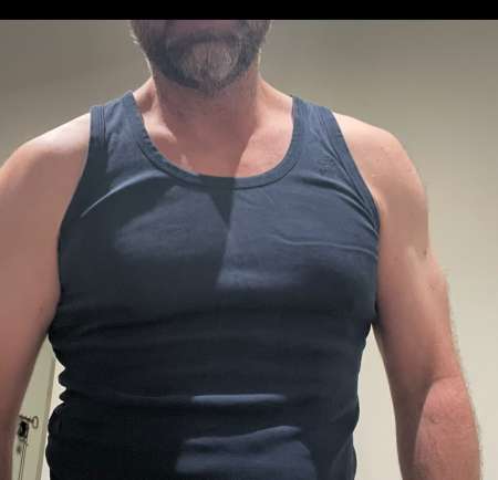 Photo ads/2358000/2358956/a2358956.jpg :  Escort boy