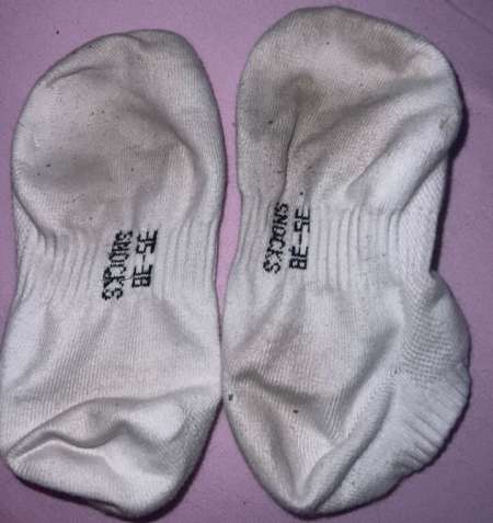 Photo ads/2361000/2361563/a2361563.jpg : Recherche dominatrice pour me soumettre à ses pied