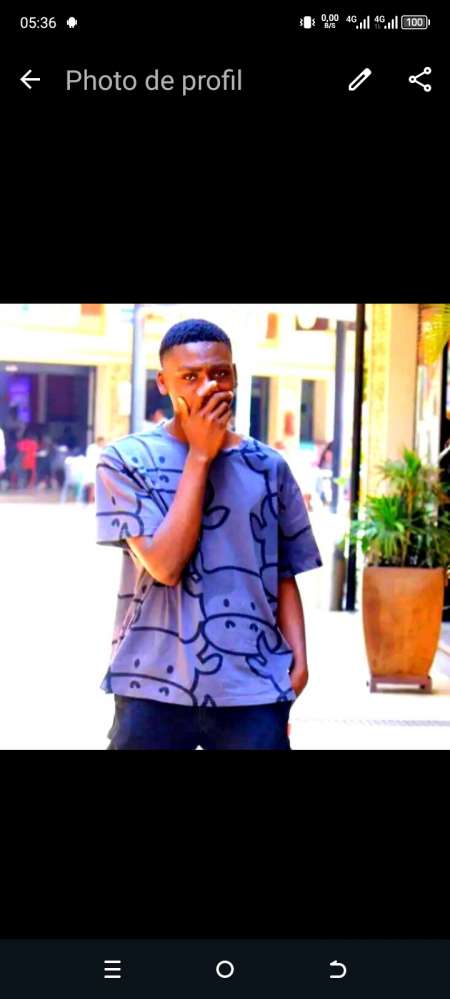 Photo ads/2368000/2368150/a2368150.png : Je vais acteurs pornographie