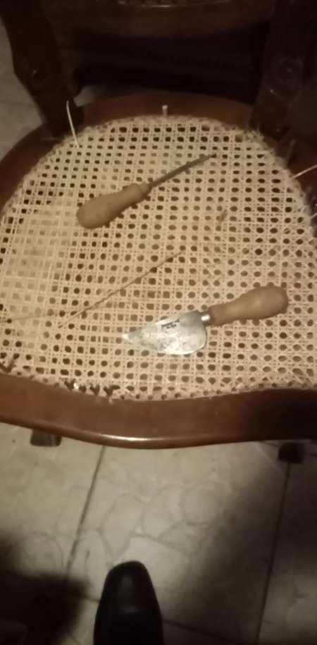 Photo ads/2370000/2370644/a2370644.jpg :  réparations de chaise cannage