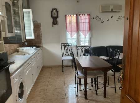 Photo ads/2379000/2379773/a2379773.jpg : SIX-FOURS LOCATION T2 MEUBLÉ BAS DE VILLA