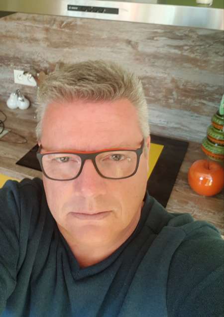 Photo ads/2381000/2381480/a2381480.jpg : recherche douceur et complicité