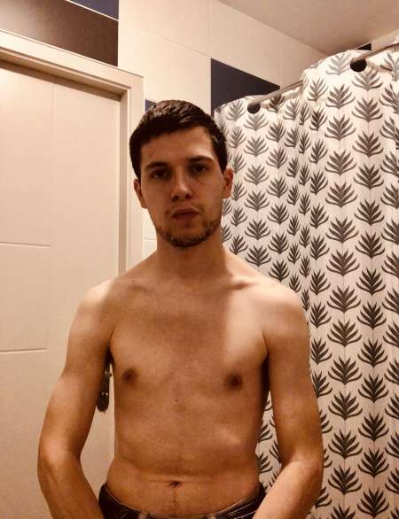 Photo ads/2381000/2381705/a2381705.jpg : Jeune homme recherche femmes pour plans culs