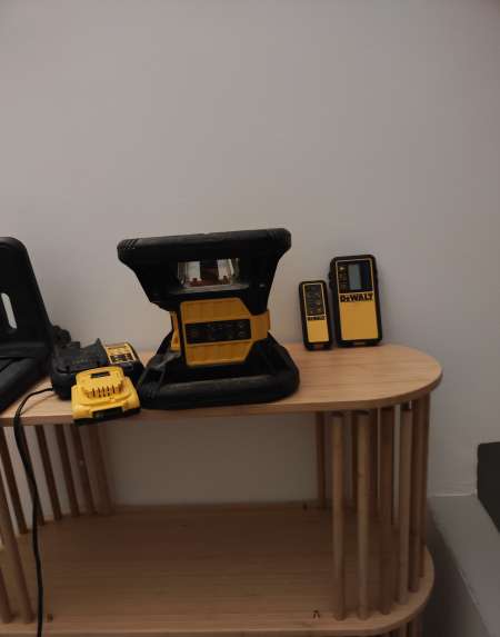 Photo ads/2393000/2393763/a2393763.jpg : Lasser rotatif professionnel complet