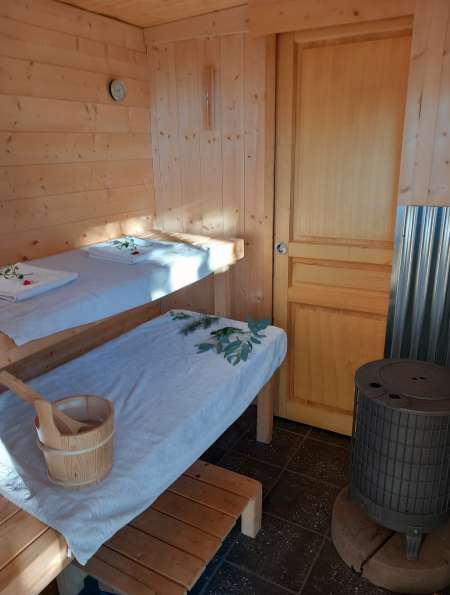 Photo ads/2412000/2412935/a2412935.jpg : Sauna et massage dans la forêt