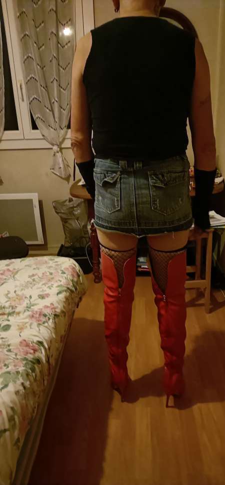 Photo ads/2431000/2431444/a2431444.jpg :  Trav et sa femme