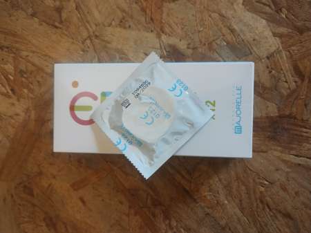 Photo ads/2434000/2434346/a2434346.jpg : Cherche partenaire pour partager mes préservatifs