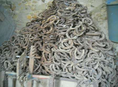 Photo ads/2438000/2438883/a2438883.jpg : Vieux fers à cheval