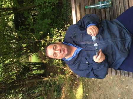 Photo ads/2441000/2441133/a2441133.jpg : HOMME CHERCHE TRANS POUR 1ERE EXPERIENCE