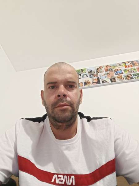 Photo ads/2443000/2443085/a2443085.jpg : Recherche femme pour Plan cul