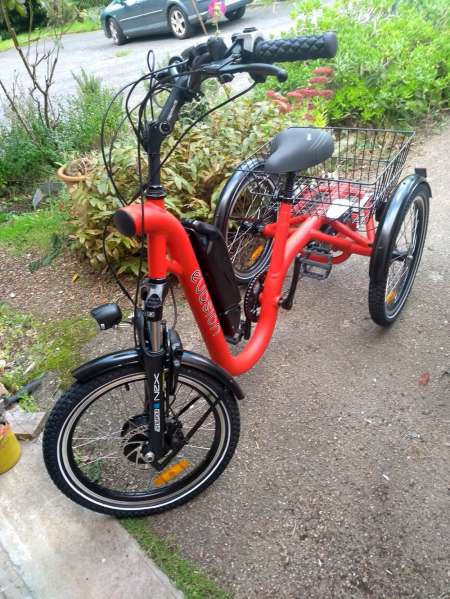 Photo ads/2447000/2447124/a2447124.jpg : vends Tricycle Electrique 20 Pouces