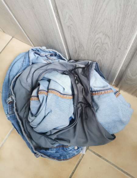 Photo ads/2449000/2449528/a2449528.jpg : Culotte porter par femme