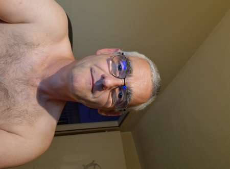 Photo ads/2465000/2465672/a2465672.jpg :  Homme coquin et respectueux de 51 ans pour femmes