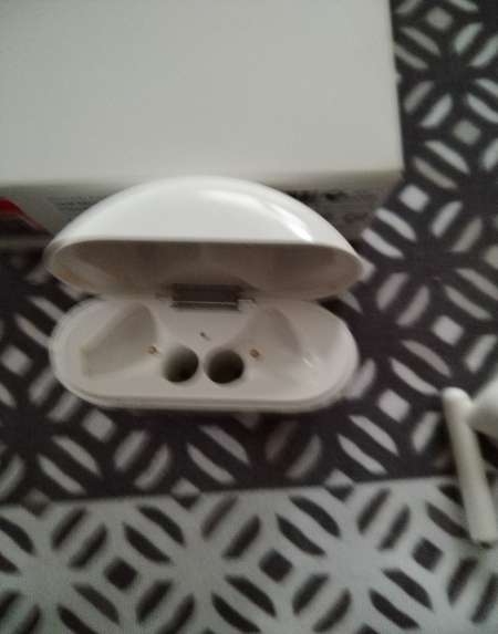 Photo ads/2475000/2475402/a2475402.jpg : Écouteurs sans fil