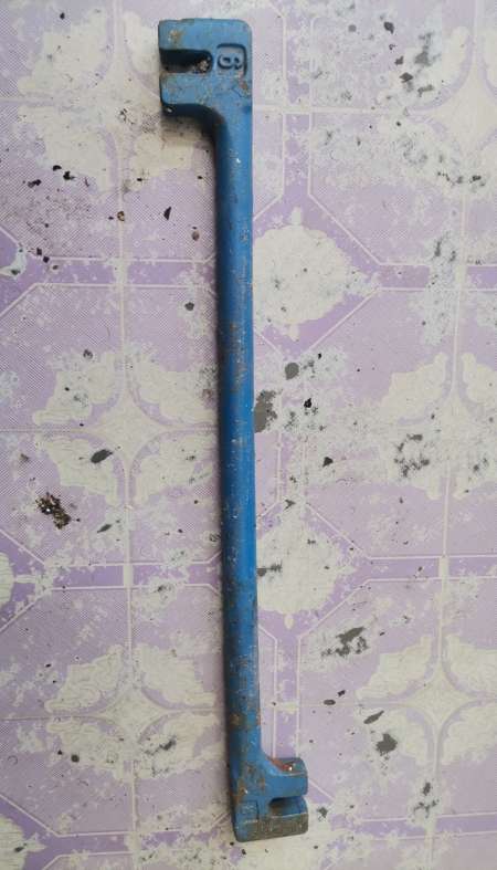 Photo ads/2485000/2485080/a2485080.jpg :  Griffe a cintrer fer a béton