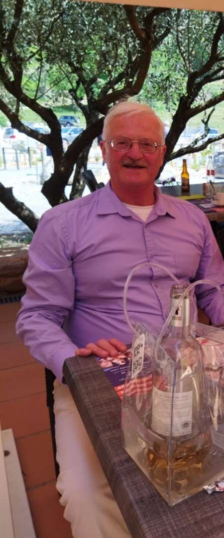 Photo ads/2490000/2490423/a2490423.jpg : recherche femme pour momonets complices