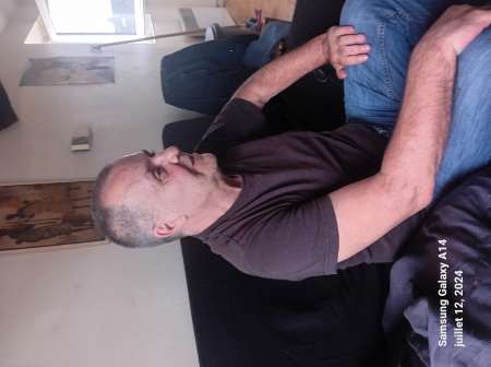 Photo ads/2494000/2494182/a2494182.jpg : Homme célibataire           