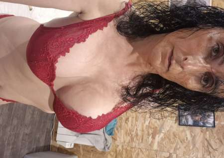Photo ads/2494000/2494731/a2494731.jpg : Italienne pakistanaise sensuelle et feline