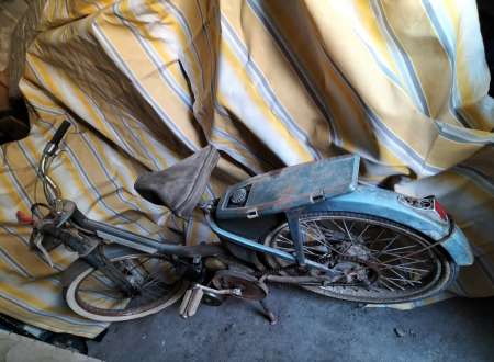 Photo ads/2495000/2495504/a2495504.jpg : Peugeot BB.1. Ces cyclomoteurs bleu mythiques des