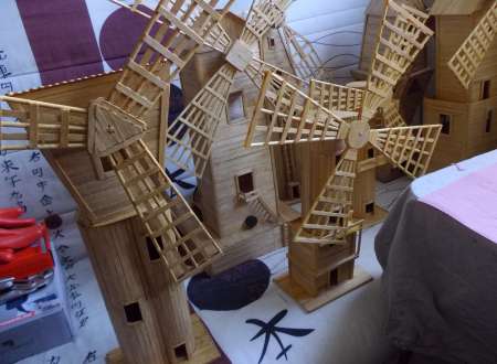 Photo ads/2497000/2497897/a2497897.jpg : collection de 30 moulins en bois