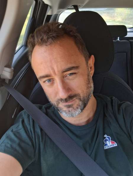 Photo ads/2502000/2502878/a2502878.jpg : Au service de vos fantasmes, Bel Homme 39 ans