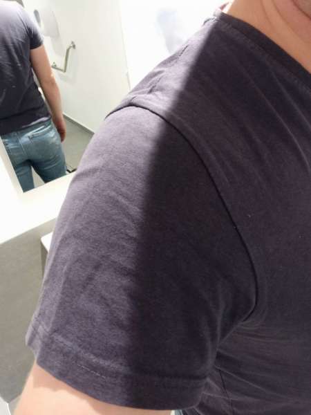 Photo ads/2503000/2503346/a2503346.jpg : Homme sympa pour femme coquine