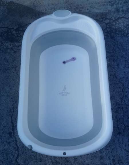 Photo ads/2507000/2507350/a2507350.jpg : Baignoire bébé pliable