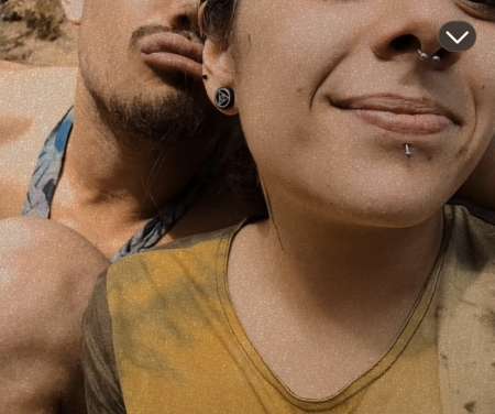 Photo ads/2507000/2507992/a2507992.jpg : Couple HF ou femme pour femme