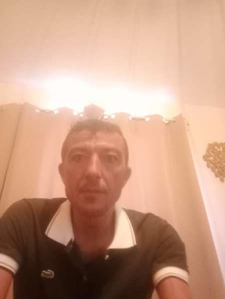 Photo ads/2510000/2510337/a2510337.jpg : Beau maître sensuel pour soumise