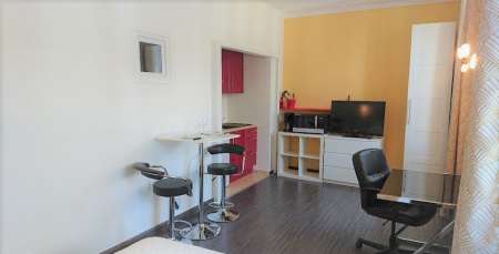 Photo ads/2511000/2511382/a2511382.jpg : Studio meublé et calme