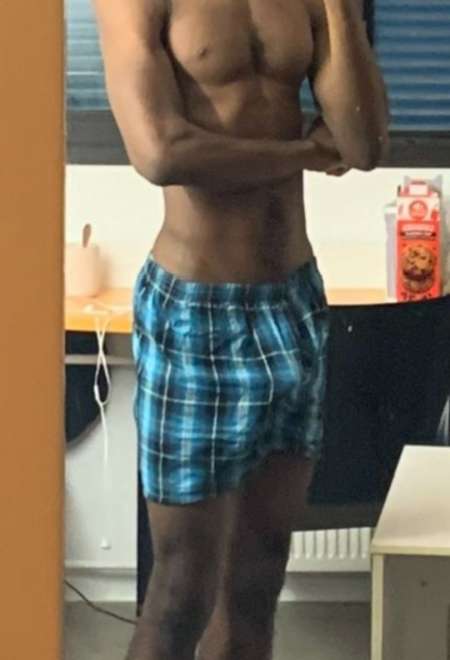 Photo ads/2518000/2518256/a2518256.jpg : Je 30 pour te lécher la chatte