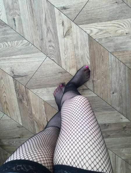 Photo ads/2522000/2522646/a2522646.jpg : A mes pieds tu seras