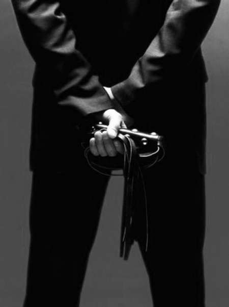 Photo ads/2526000/2526512/a2526512.jpg : Devient ma petite soumise