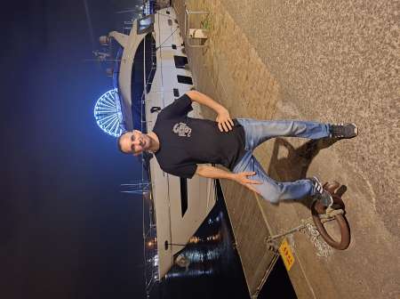 Photo ads/2531000/2531773/a2531773.jpg : Homme passionné cherche femme soumise et curieuse