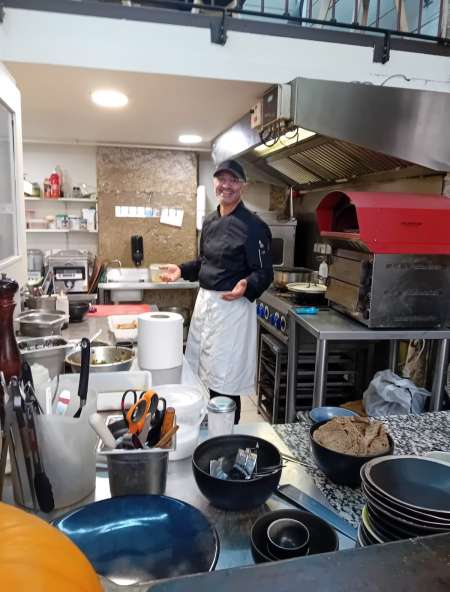 Photo ads/2538000/2538253/a2538253.jpg : Contre bricolage divers...ou autres services...