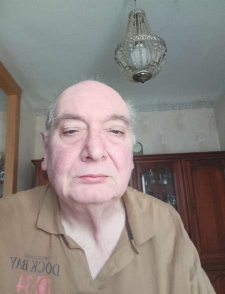 Photo ads/2539000/2539375/a2539375.jpg : Mec vicieux mur pour mecs virils