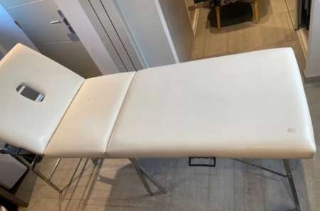 Photo ads/2539000/2539883/a2539883.jpg : Reçois pour massage pour femme