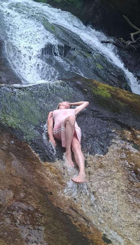 Photo ads/2546000/2546100/a2546100.jpg : belle trans française tbm sur tulle