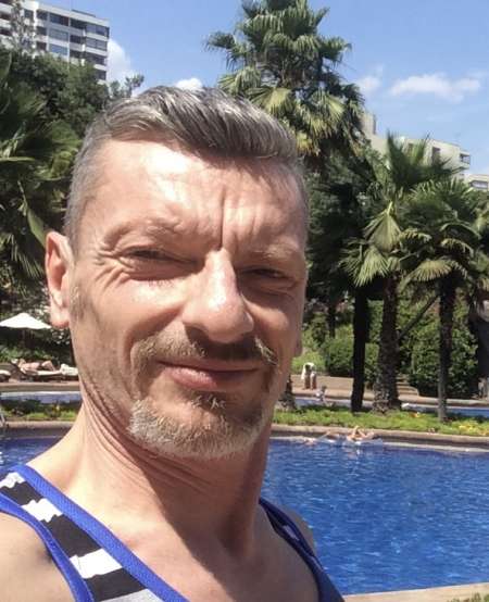 Photo ads/2548000/2548366/a2548366.jpg : Coiffeur pour Homme DOMINANT