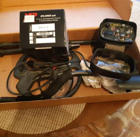 Photo ads/2549000/2549305/a2549305.jpg : détecteur de métaux en bon état