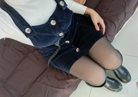 Photo ads/2550000/2550092/a2550092.jpg : femme discret