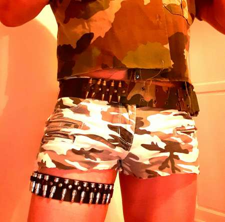 Photo ads/2553000/2553730/a2553730.jpg : Jarretière avec deco en balles