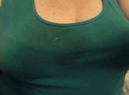 Photo ads/2555000/2555980/a2555980.jpg : Carla femme mature pour webcam pas de réel