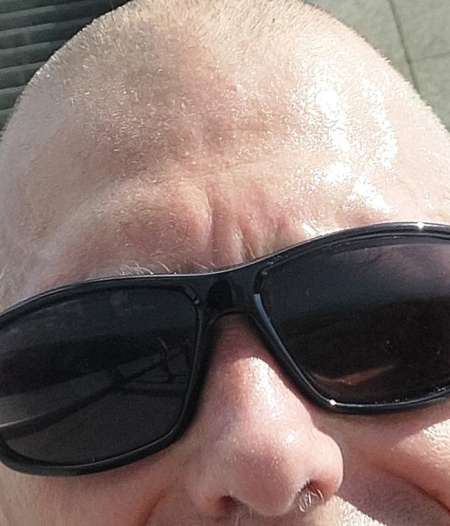 Photo ads/2556000/2556510/a2556510.jpg : Homme pr des rencontres avec cpl femme j,aprecie l