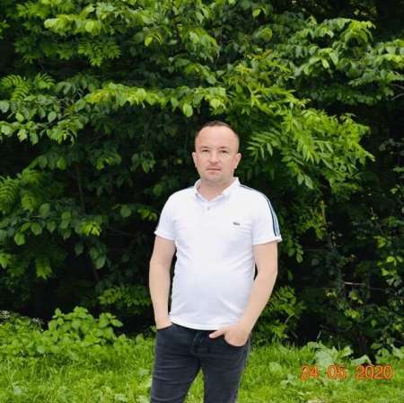 Photo ads/2557000/2557389/a2557389.jpg : Gigolo propre et cultivé pour dèmes délicates