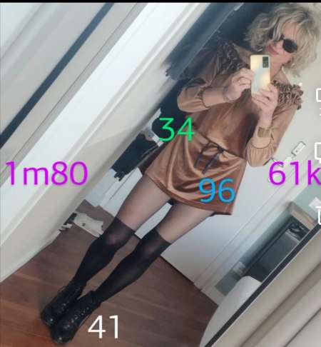 Photo ads/2557000/2557516/a2557516.jpg : Betti. Grande travesti fine et mature