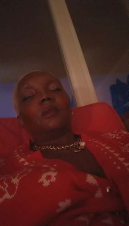 Photo ads/2561000/2561885/a2561885.jpg : L incendiaire Barbara!!!!