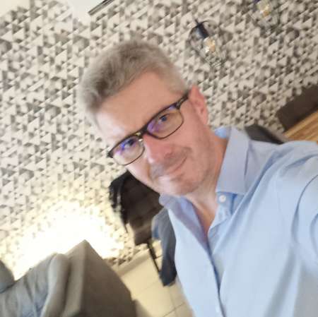 Photo ads/2567000/2567484/a2567484.jpg : Homme pour femme ou couple